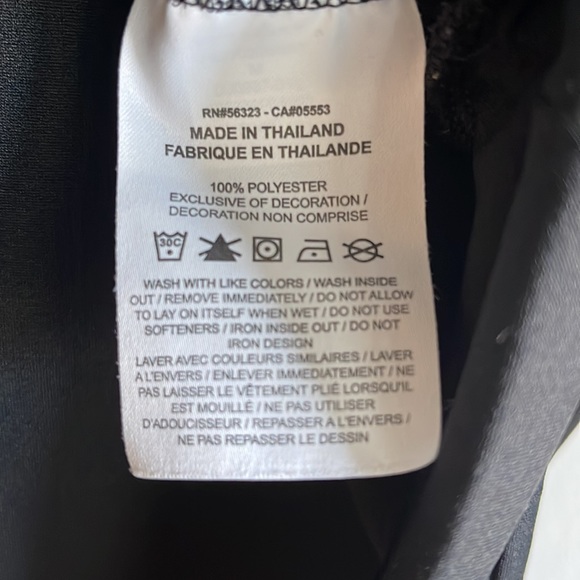 Women’s Nike Dri-Fit Running Long Sleeve Shirt - Picture 6 of 6